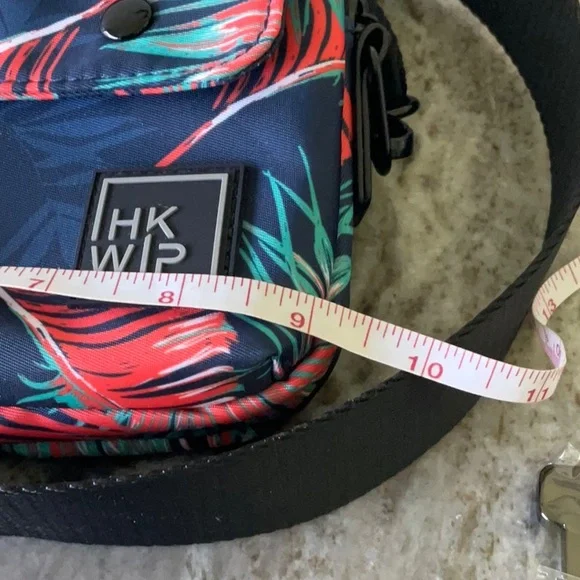 NWT IHKWIP luxury nylon convertible crossbody bag - Picture 8 of 14